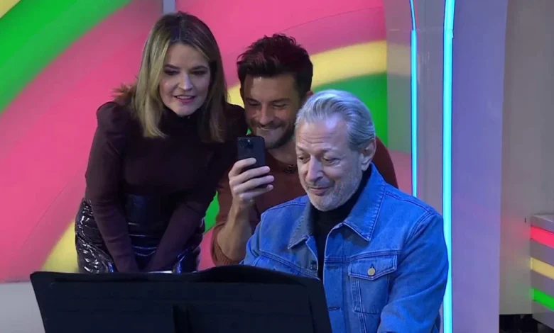 Watch Jeff Goldblum Serenade the TODAY Studio with His Lovely Piano Skills