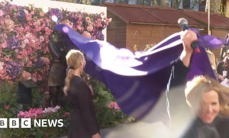 Watch: Moment Bridget Jones statue is unveiled in London