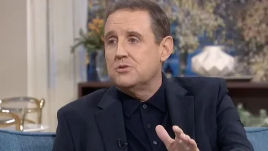Watch the awkward moment Peter Kay silences Cat Deeley on live TV