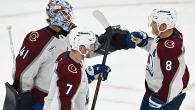 Wedgewood authors shutout as Avs run streak to 9
