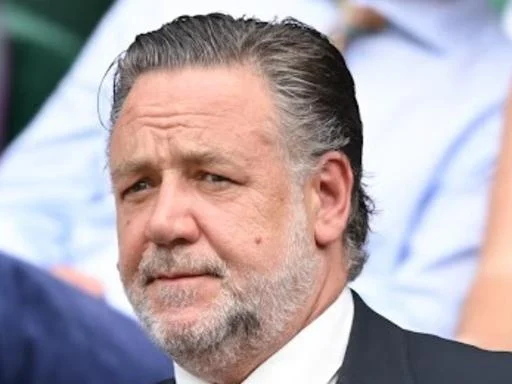 “Well done”: Russell Crowe drops real estate insight on Joe Rogan podcast