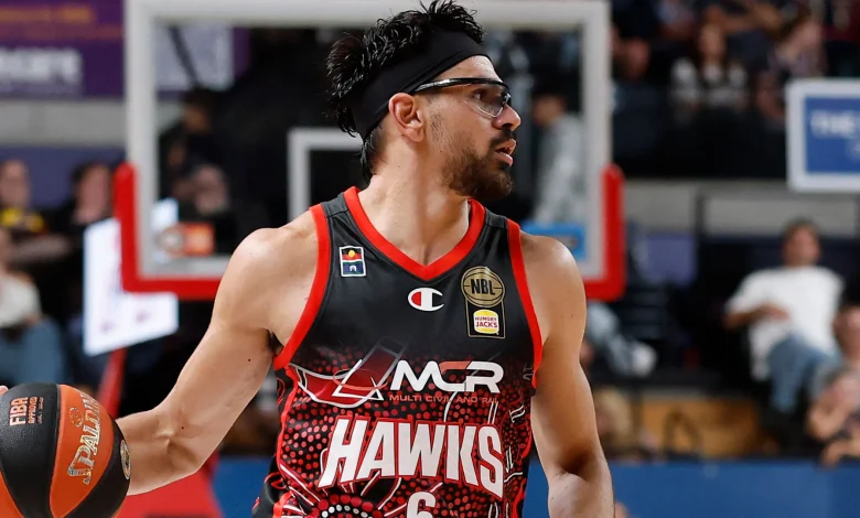 Wells lauds Hawks’ stars