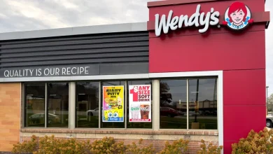 Wendy's to close hundreds of U.S. stores as low-income consumers cut back