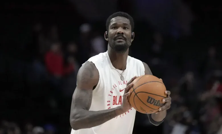 What Happened to Deandre Ayton? Lakers Star Misses Second Half vs Grizzlies in NBA Cup