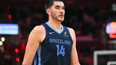 What happened to Zach Edey? Live injury updates for Grizzlies vs. Nuggets on 11/24/25