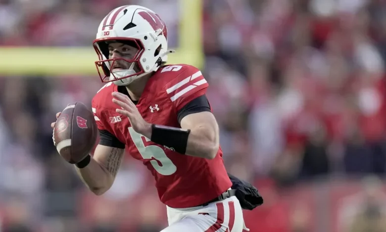 What to know about Carter Smith, Wisconsin football freshman QB