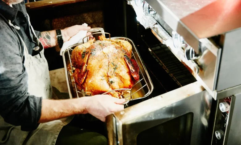 What's open on Thanksgiving? Here's what to know about store hours on Thursday and Black Friday.