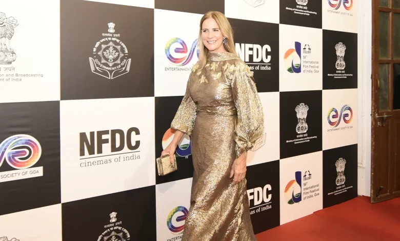 When Rachel Griffiths was mobbed with co-star Om Puri in England