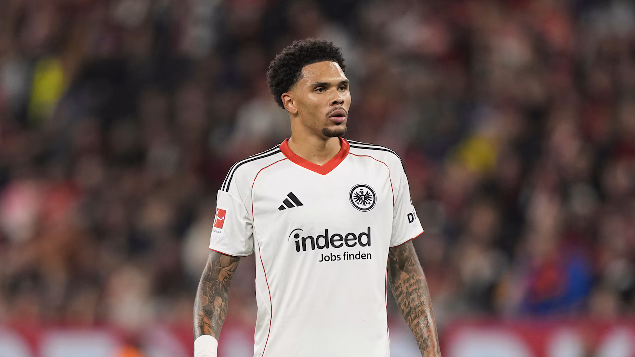 Where to stream Napoli vs. Frankfurt Champions League match free today