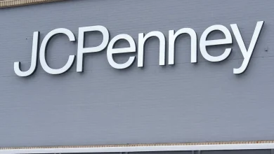 Which retail stores are open, closed on Thanksgiving? Here's what to know