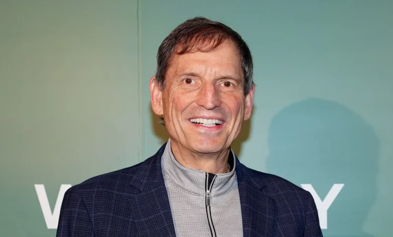 While he awaits liver transplant, Bernie Kosar is dealing with internal bleeding