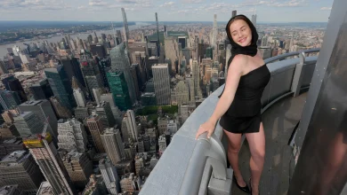 Whitney Leavitt and Mark Ballas deliver a show-stopping "Cell Block Tango" on Dancing with the Stars