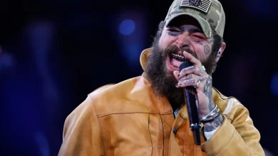 Who is performing halftime show for Chiefs - Cowboys on Thanksgiving?