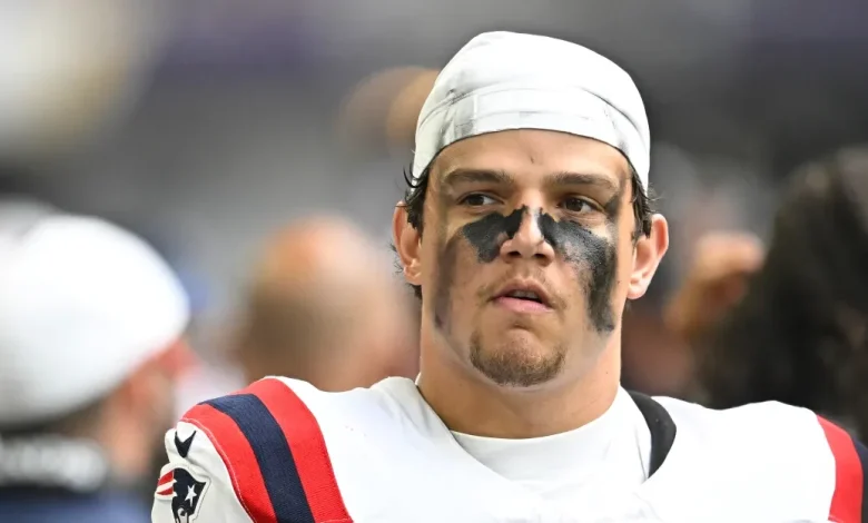 Will Campbell carted to locker room after suffering knee injury vs. Bengals