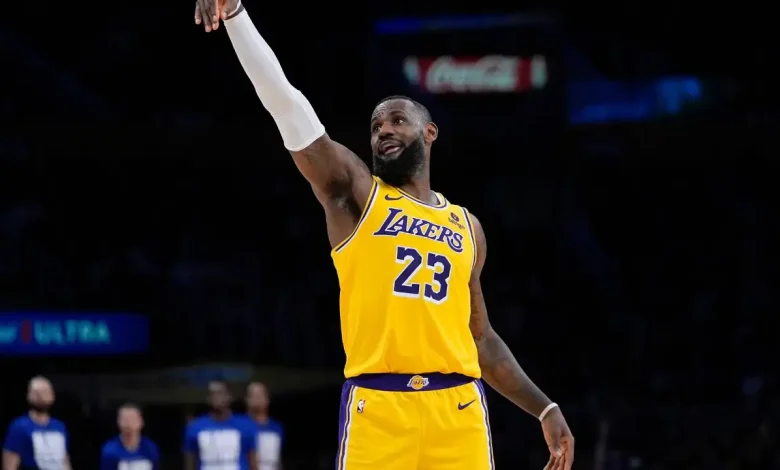 Will LeBron James Play vs San Antonio Spurs Tonight? NBA King's Status Remains Uncertain