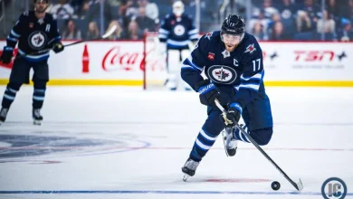 Winnipeg Jets sign Adam Lowry to a five-year contract extension