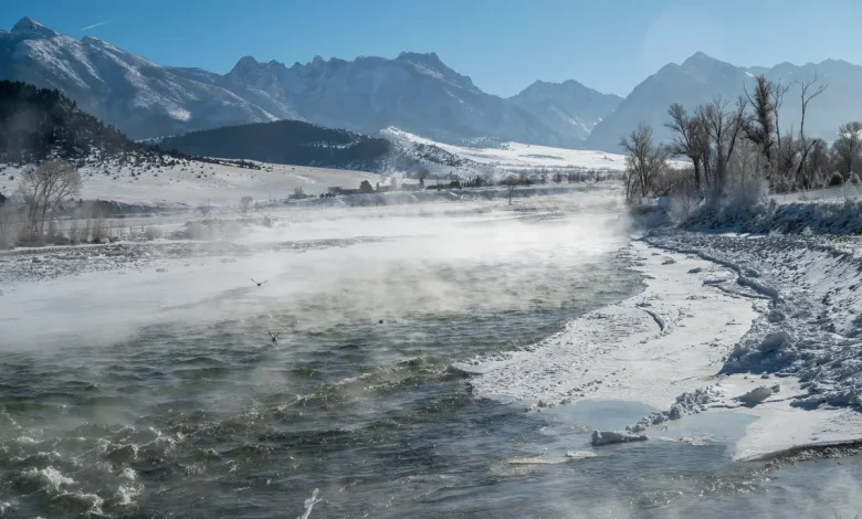 Winter Weather Alerts in 4 States As 18 Inches of Snow To Hit