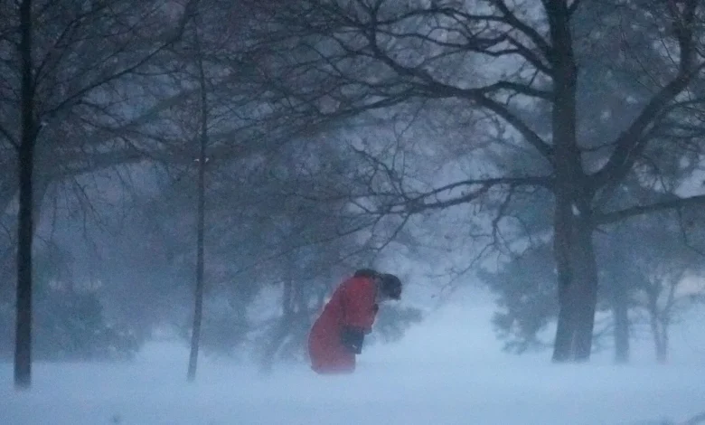 Winter storms bring snow, freezing rain and cold as Thanksgiving travelers journey home