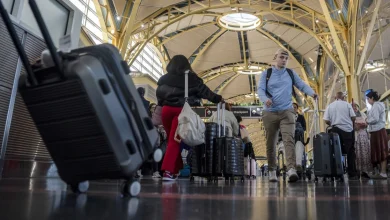 Winter weather threatens holiday travel across the U.S. this weekend