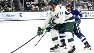 Wisconsin stuns No. 1 MSU hockey, ends Spartans' nine-game win streak