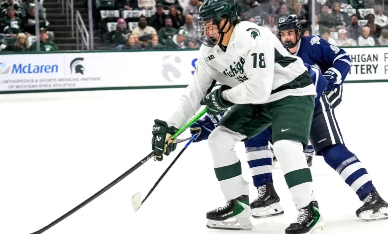 Wisconsin stuns No. 1 MSU hockey, ends Spartans' nine-game win streak