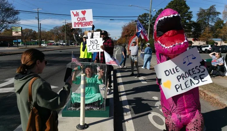 With honking horns and locked doors, here’s how one Charlotte community faced the immigration enforcement crackdown