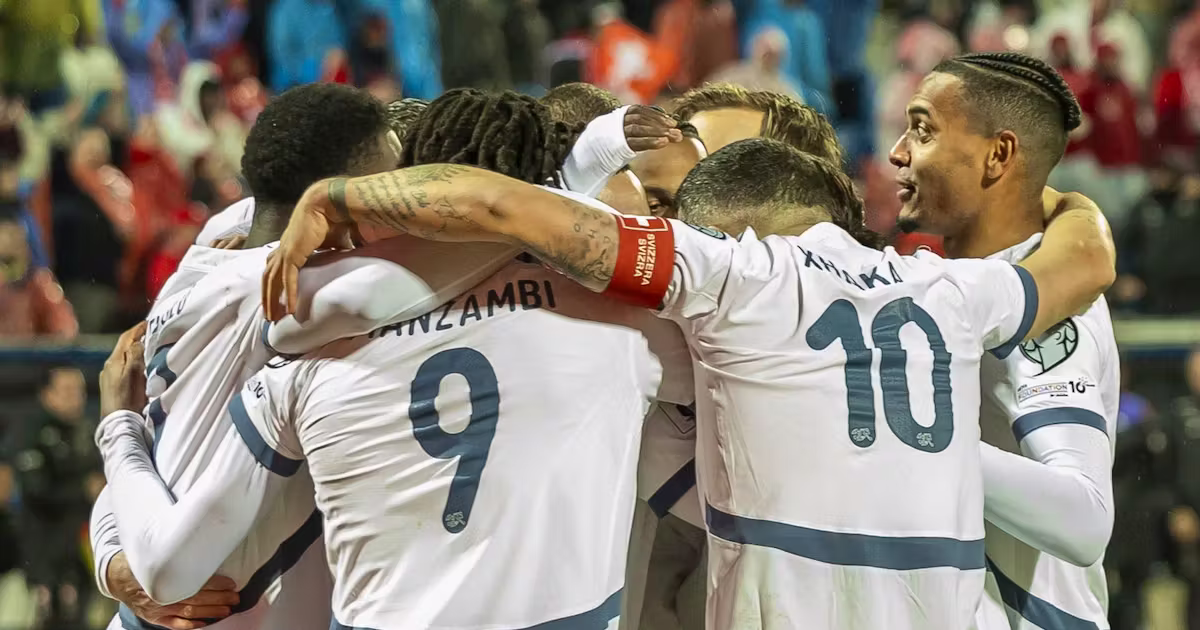 World Cup qualifying duel in the ticker: Goalless 1st half in the rain in Pristina | blue News