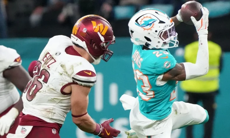 'Y'all stop the run, he's going to throw me the ball': How Jack Jones called game in Madrid