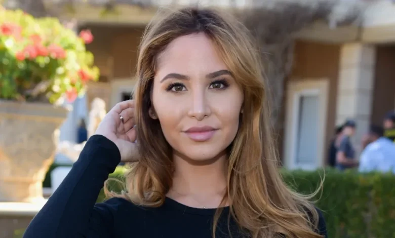 YouTuber Catherine Paiz Is Pregnant