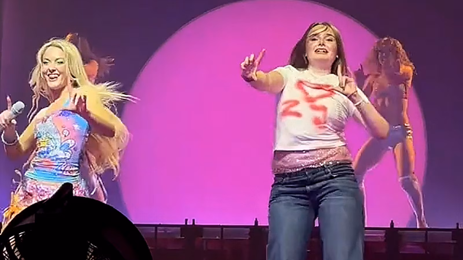 Zara Larsson shares message for 16-year-old who danced with her in viral video