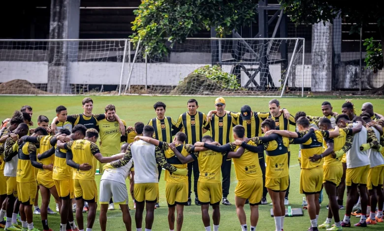 ¿Borrado?: el jugador de Barcelona que Rescalvo dejó afuera para el choque con Católica