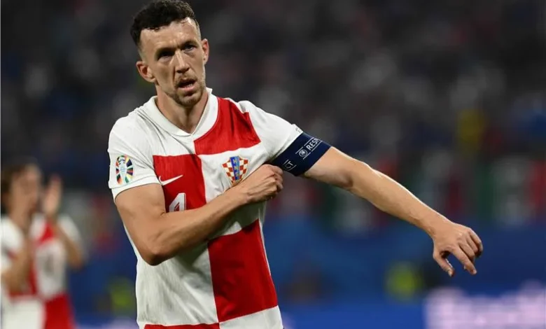 بيريشيتش يمنح ايندهوفن تقدما مبكرا على ليفربول في دوري الابطال