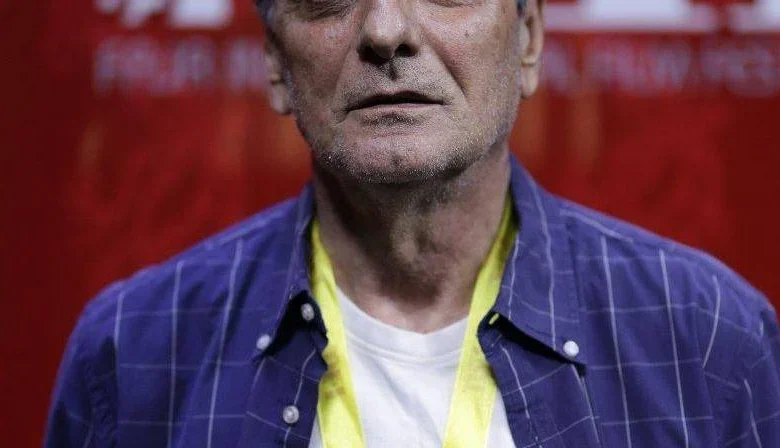 همایون ارشادی، بازیگر، در پی ابتلا به سرطان در گذشت