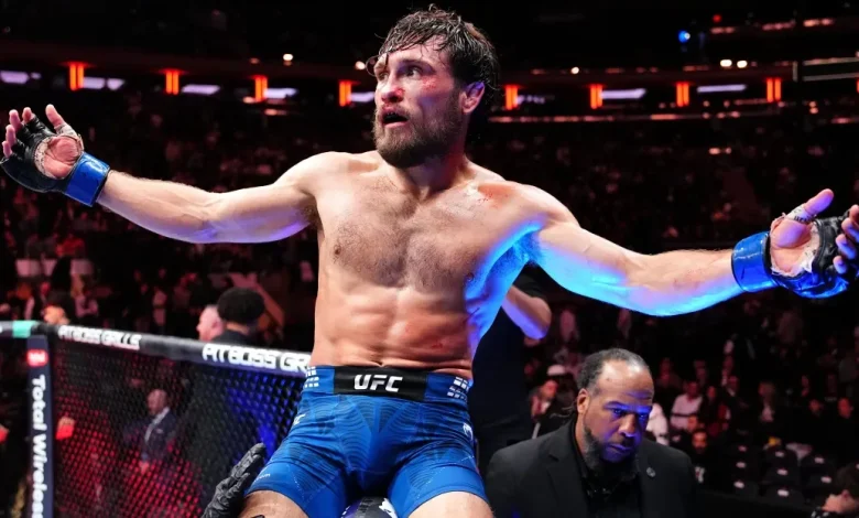 ‘A star is born’: Pros react to Ethyn Ewing’s huge upset win at UFC 322