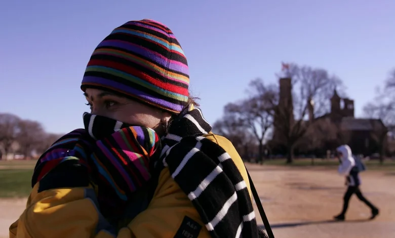 ‘Bundle up and stay warm’: Black Friday brings chill and wind gusts to DC region