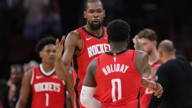 ‘Consummate pro’: As injuries mount, Aaron Holiday steps up in Houston