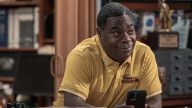 ‘Crutch,’ Tracy Morgan’s feel-good comedy series, has a strong cast that lifts familial jokes