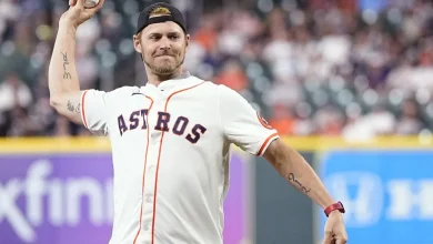 ‘I’m just playing the heel.’ Josh Reddick on that viral Yoshinobu Yamamoto tweet