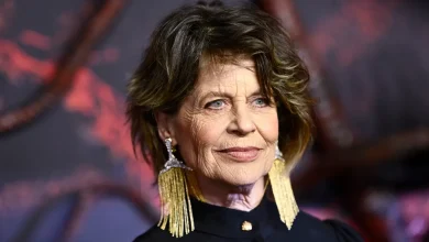 ‘Stranger Things’ Star Linda Hamilton Rejects Anti-Aging Obsession: “This Is the Face I’ve Earned”