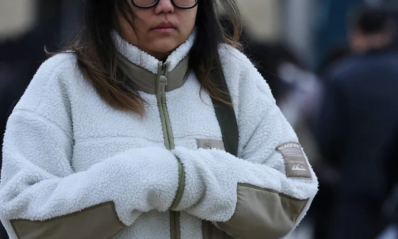 바람 들어올라 ‘꽁꽁’ 감싼 초겨울 출근길 [정동길 옆 사진관]