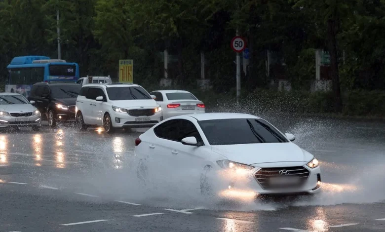 천둥·번개·비, 늦은 오후까지… 강풍 피해 우려