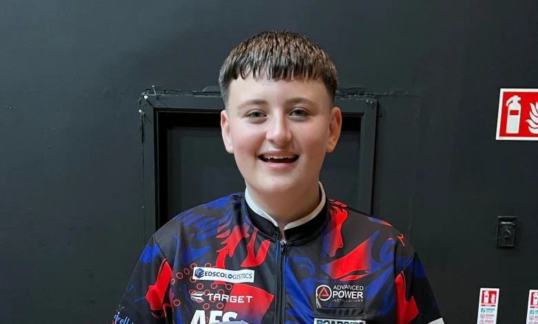 15-year-old Scotsman fails historic success in the World Darts Championship final