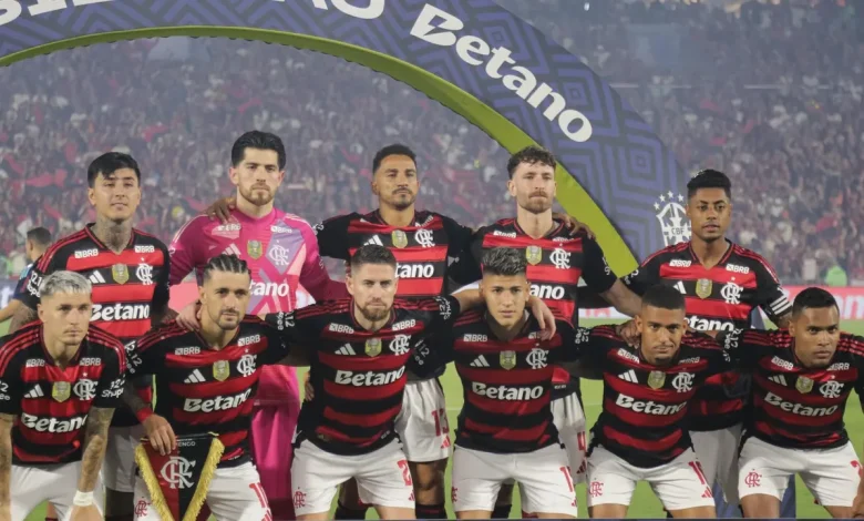 Torcedores do Flamengo se rendem a jogador: 'Nunca criticado'