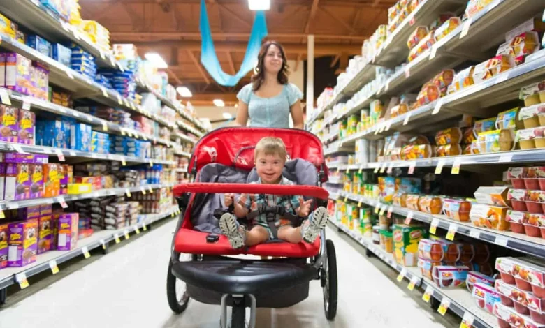 2 Reasons to Buy Dollarama Stock Before Year End and 1 Reason to Wait