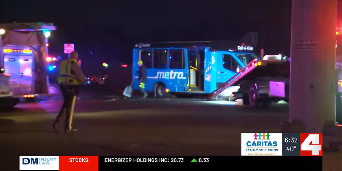 2 hospitalized following crash involving Metro Call-A-Ride bus on I-70 in north county