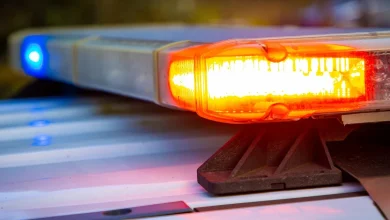 2 police officers injured, suspect killed during child custody exchange