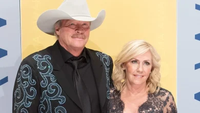 3 Love Songs by Alan Jackson To Celebrate His 46th Wedding Anniversary
