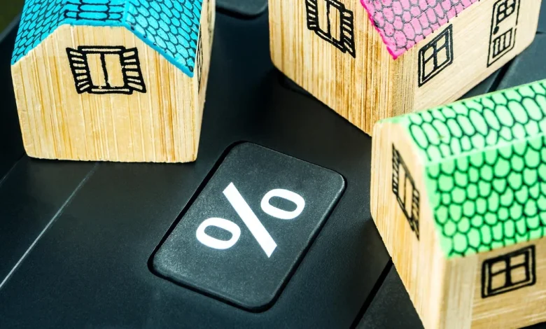 3 mortgage interest rate options under 6% to know now