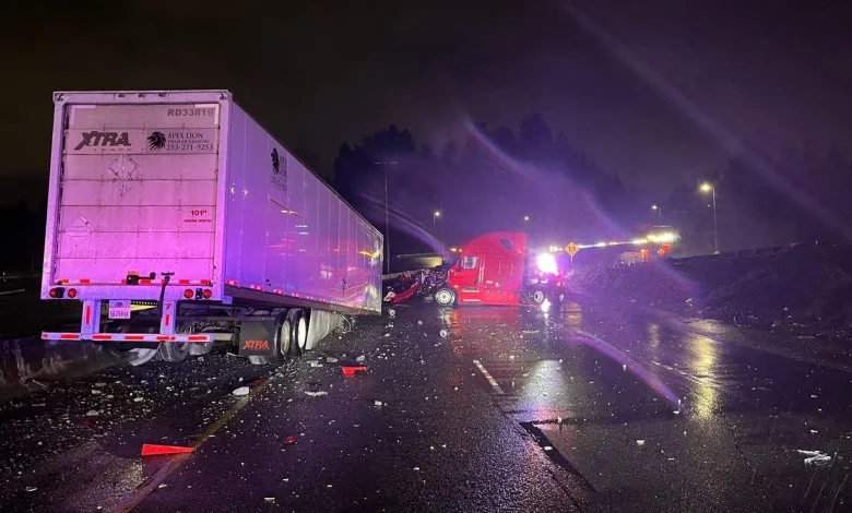 3 semi, 1 car crash blocks northbound I-5 in Tumwater for hours