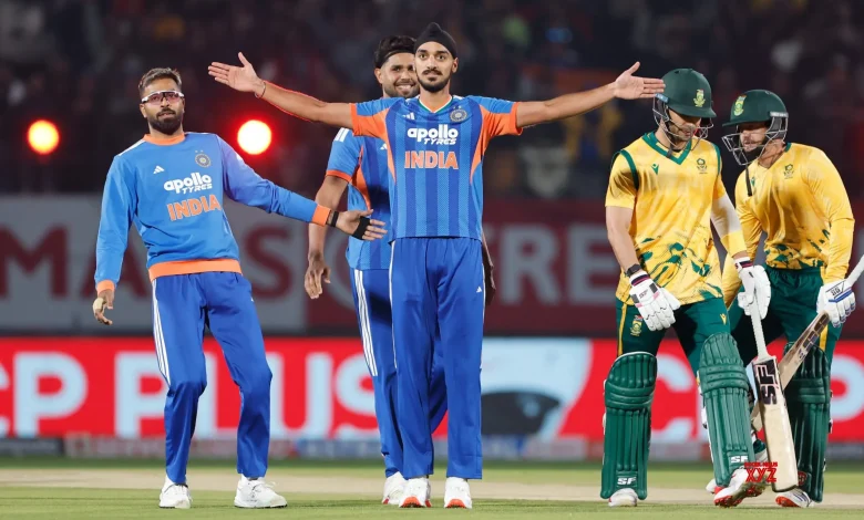 3rd T20I: Varun, Arshdeep star as India skittle South Africa for 117 in chilly conditions